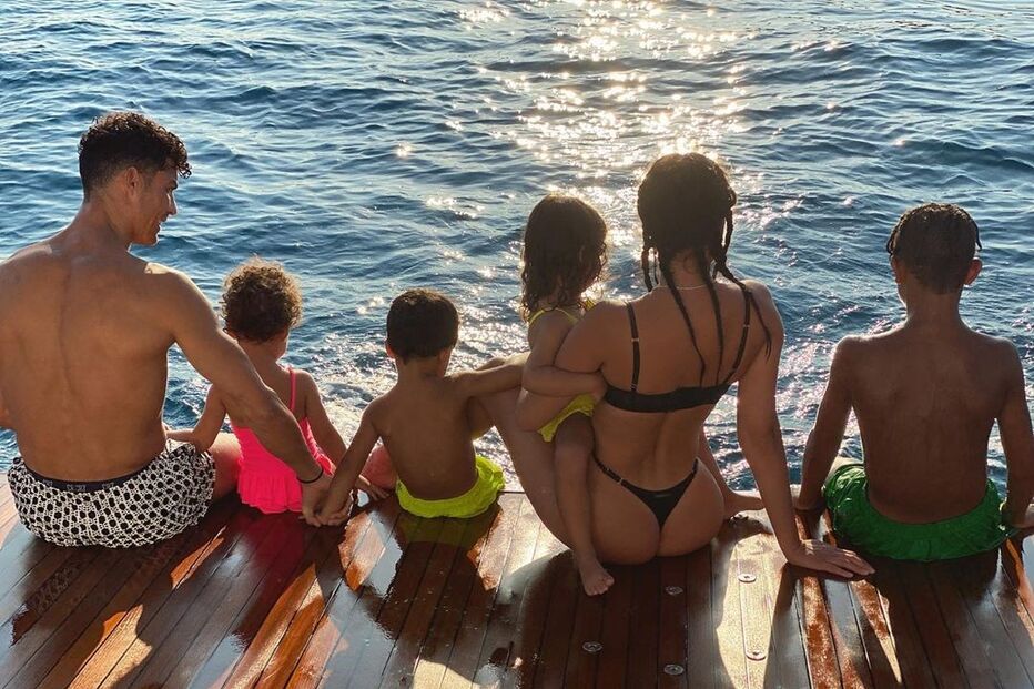 Cristiano Ronaldo com Georgina Rodríguez e os filhos