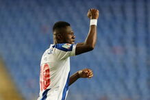 Mbemba festeja o golo do FC Porto na final da Taça de Portugal