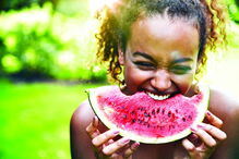 Melancia é uma fruta rica em água 