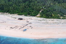 Três homens resgatados de ilha do Pacífico após escreverem 'SOS' na areia