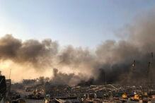 Caos e destruição em Beirute: Imagens mostram momento da explosão e destroços na capital do Líbano