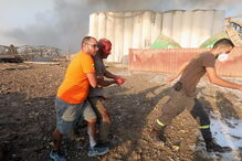 Caos e destruição em Beirute: Imagens mostram momento da explosão e destroços na capital do Líbano	