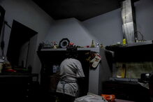 Gracinda diz que a filha de 14 anos acompanhava o pai até à boîte