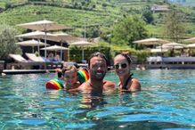 Dânia Neto com o companheiro e o filho