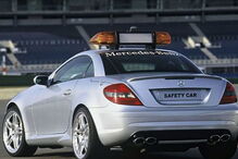 2020-08-07_17_02_13 2004-78968-mb-slk-55-amg-is-official-fia-formula-1-safety-car1.jpg