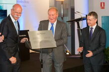 2020-08-07_17_02_17 dieter-zetsche-juan-carlos-i-planta-mercedes-vitoria-2014-2018345.jpg