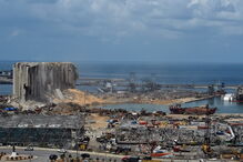 Explosões arrasaram Beirute, capital do Líbano, e tiveram origem numa carga de nitrato de amónio 