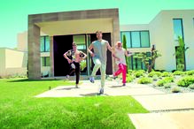 David Carreira mostra mansão milionária de pai em videoclipe