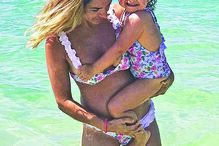 Rui Patrício está com os filhos, Eva e Pedro, e com a mulher, Vera Ribeiro, em Tróia