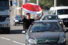 Manifestações contra presidenciais na Bielorrússia juntam centenas frente a fábricas e à TV pública