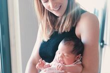 Sara Prata e a pequena Amélia