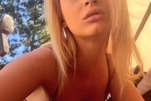 Lauren é conhecida como Aubrey Gold na indústria pornográfica. Fez mais de 30 filmes