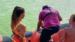 Quatro crianças resgatadas do mar em Olhão