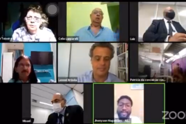 Casal faz sexo ao vivo durante sessão da Câmara do Rio de Janeiro transmitida pela Internet e TV