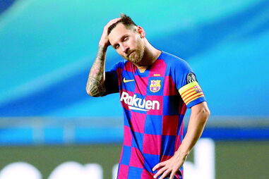 Messi desiludido após nova eliminação na Liga dos Campeões