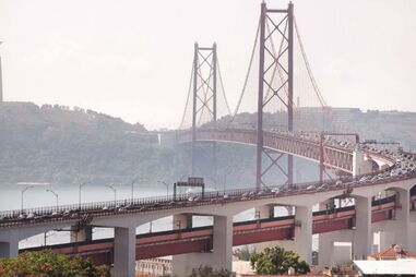 Ponte 25 de Abril 