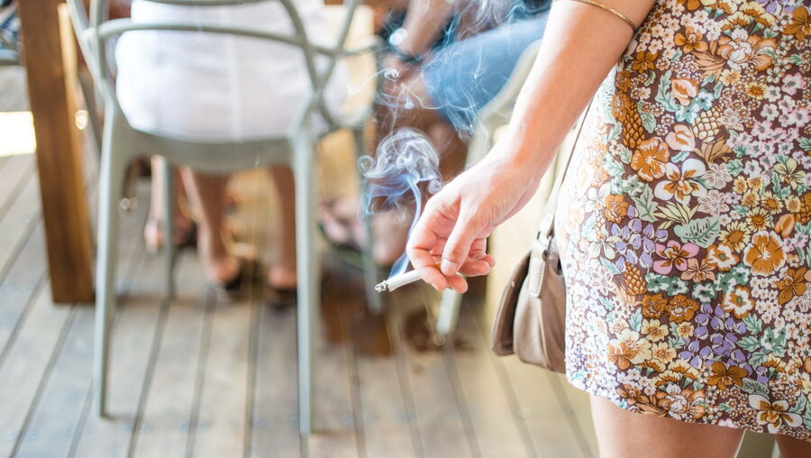 Desde setembro de 2019 que, por proposta do PAN, é proibido deitar pontas de cigarro para o chão