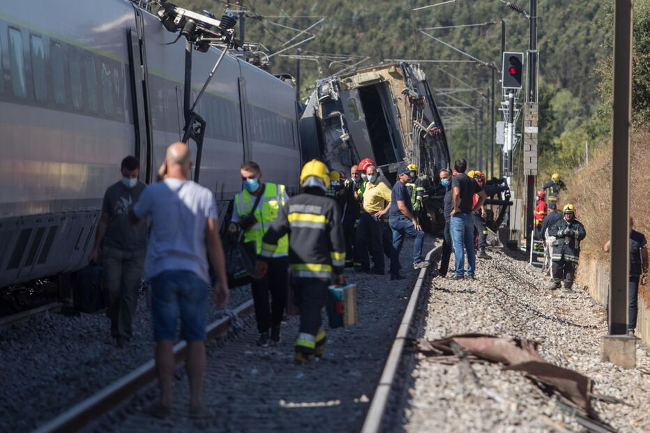 Acidente com alfa pendular em Soure