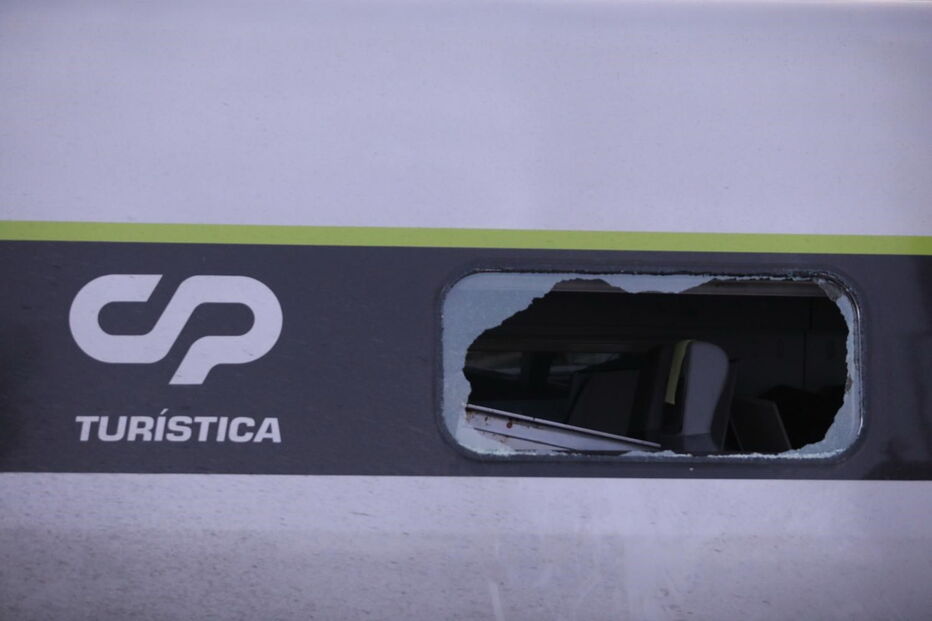 Acidente com alfa pendular em Soure