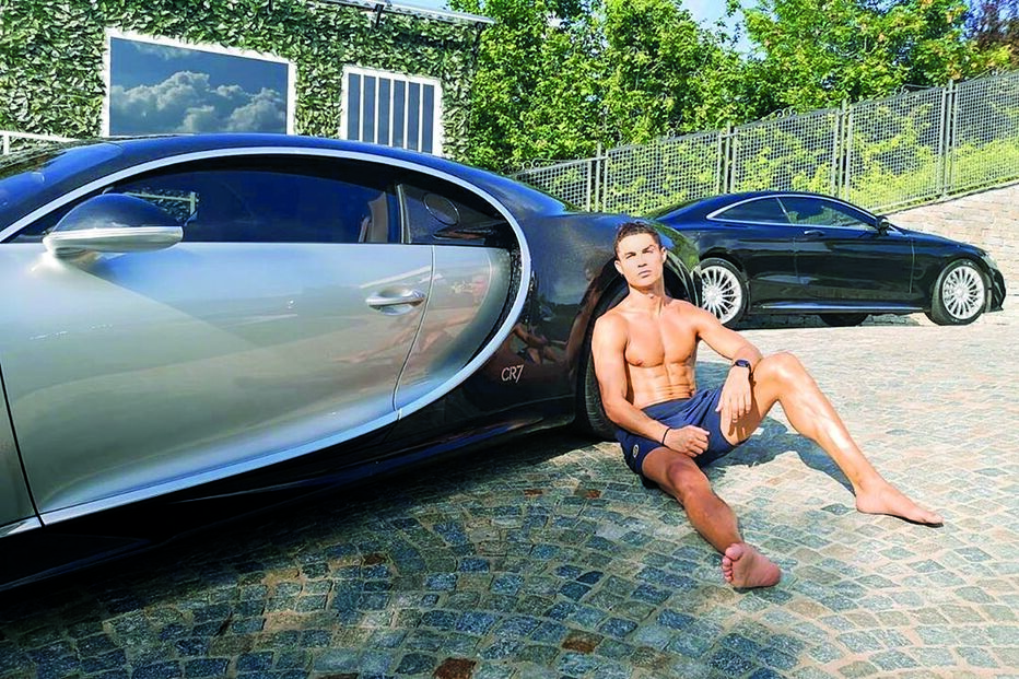 Craque é um apaixonado por automóveis de luxo   