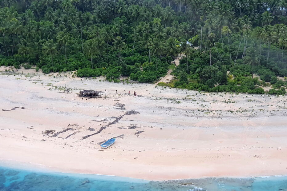 Três homens resgatados de ilha do Pacífico após escreverem 'SOS' na areia