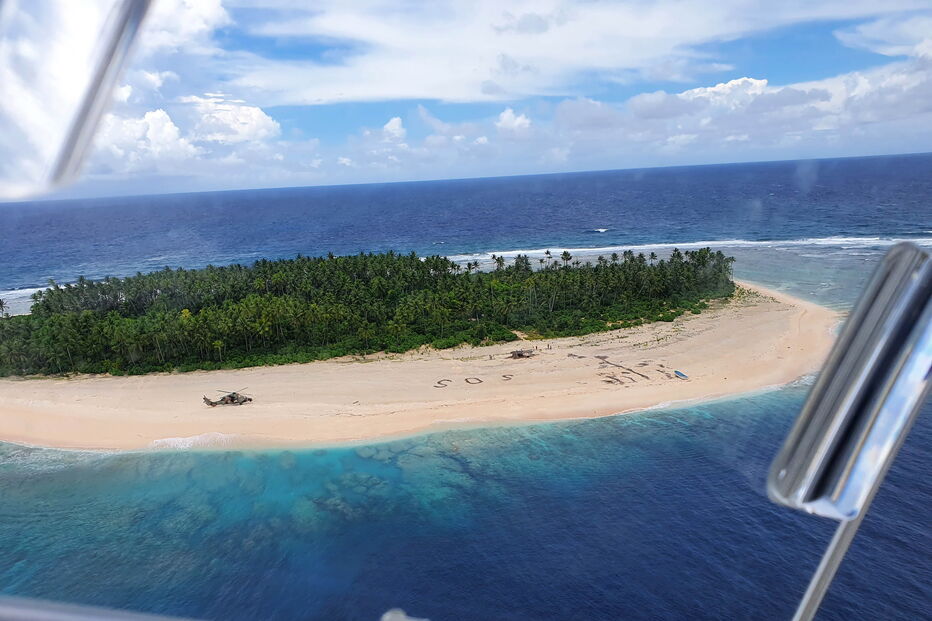 Três homens resgatados de ilha do Pacífico após escreverem 'SOS' na areia
