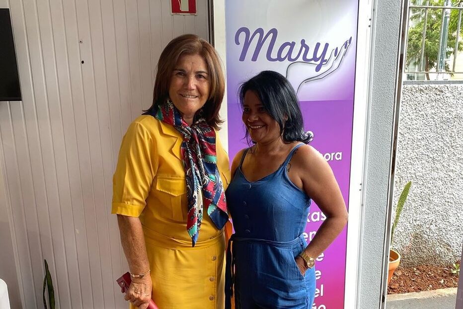 Dolores Aveiro, Georgina Rodríguez