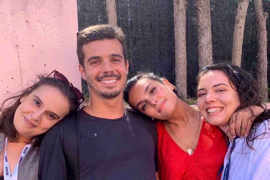 Mafalda Castro com amigos, entre eles o namorado, Rui Simões