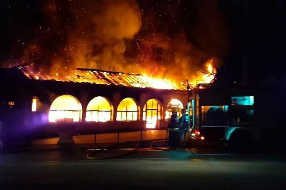Incêndio destruiu sede da mais antiga escola de samba da Mealhada