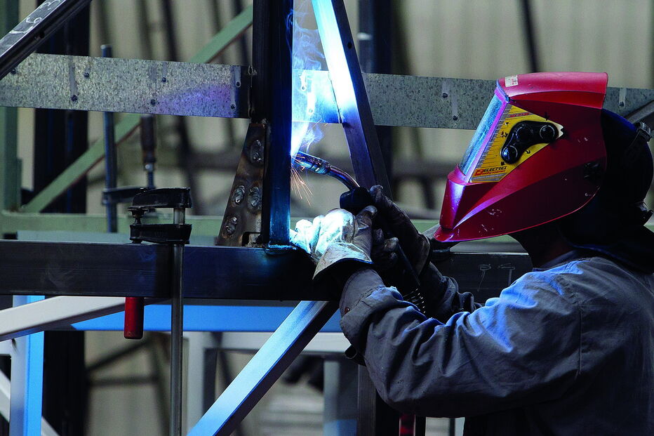 Formação profissional e experiência serão determinantes para a maioria das vagas que as empresas admitem criar nos próximos dois anos  