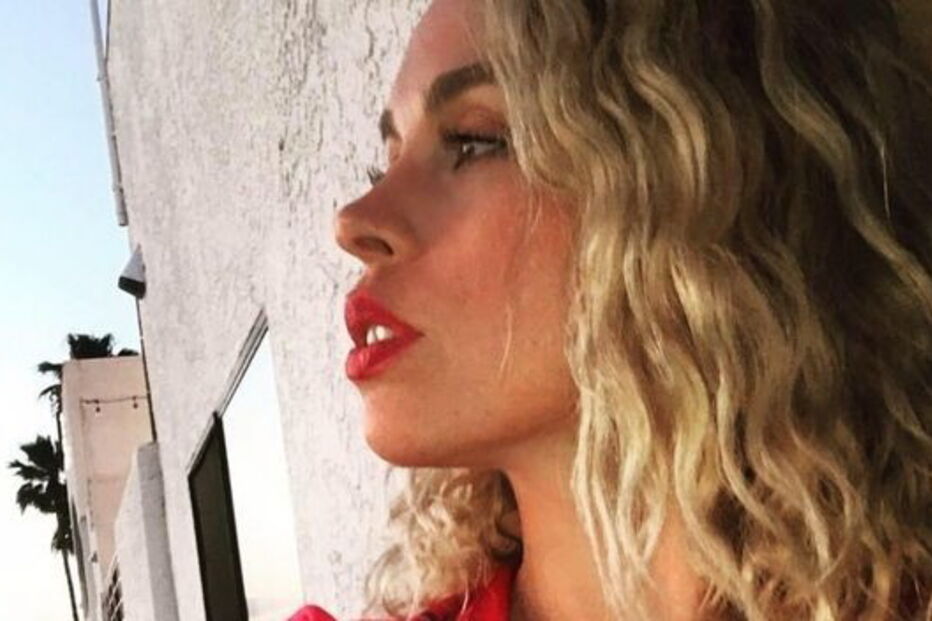 Agente de 27 anos é acusado de atos sexuais com cadáver de Elizabeth	