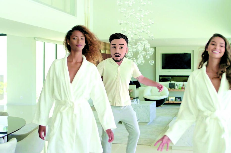 David Carreira mostra mansão milionária de pai em videoclipe