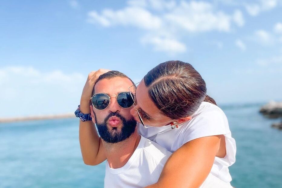 Simão Sabrosa e a mulher, Vanessa Rebelo, pelo Algarve