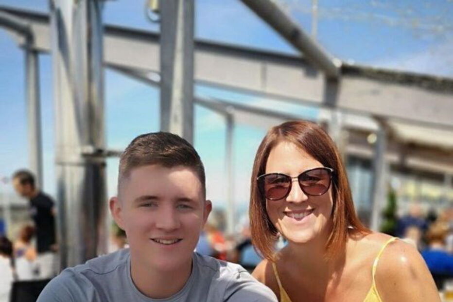 Adolescente de 17 anos matou professora e escondeu corpo em caixote do lixo