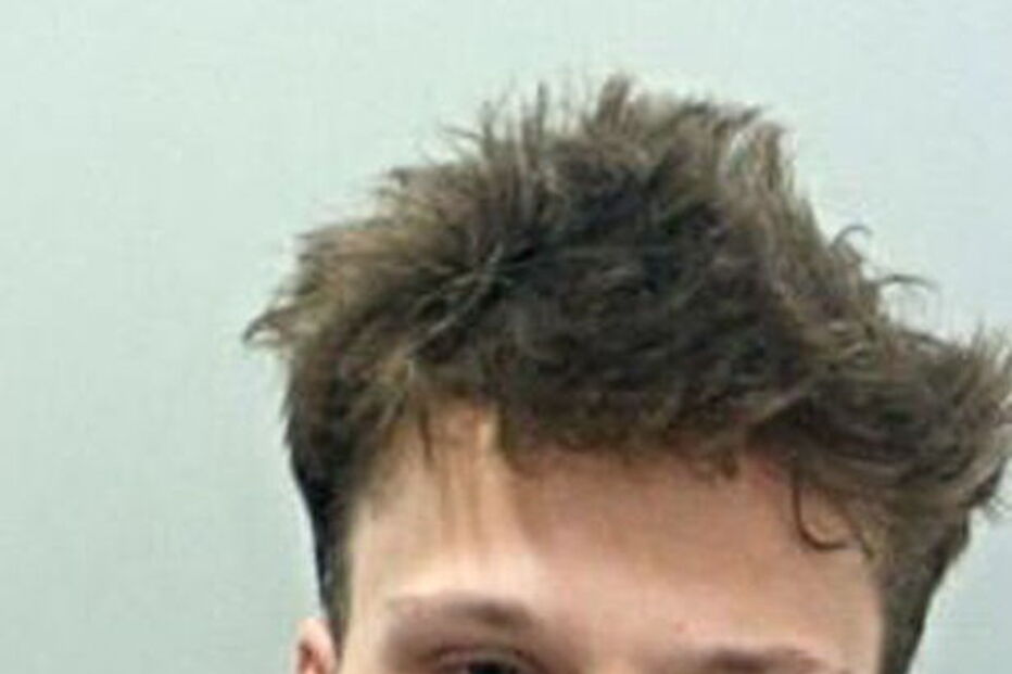 Adolescente de 17 anos matou professora e escondeu corpo em caixote do lixo