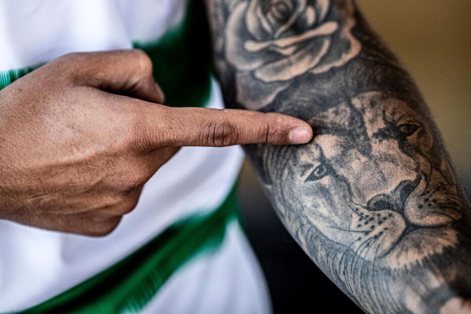 Antunes e Porro mostraram tatuagens com leões no anúncio de que são reforços do Sporting