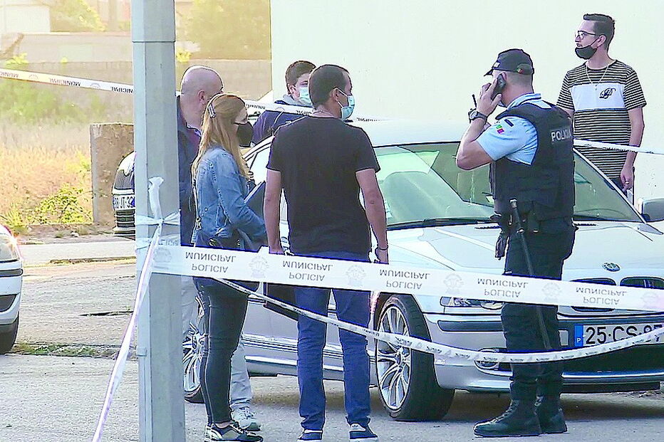 PSP esteve no local e cercou o bairro