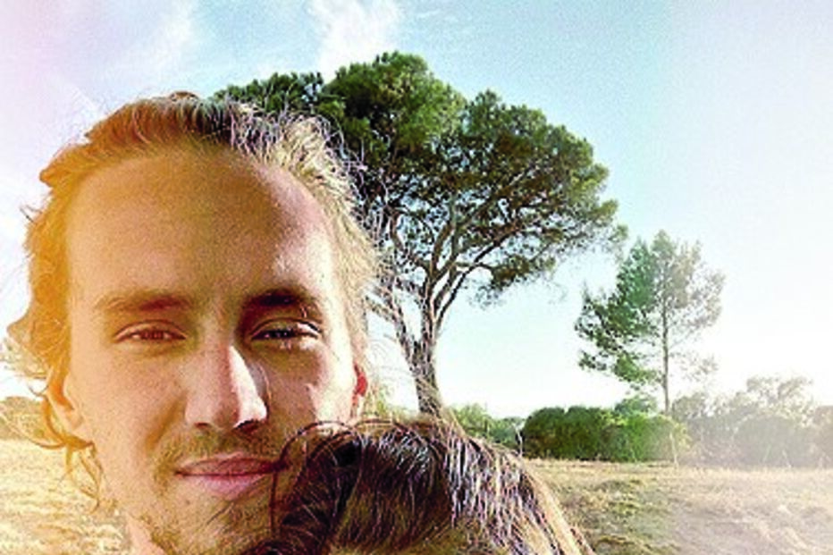 Carolina Loureiro e Vitor Kley 