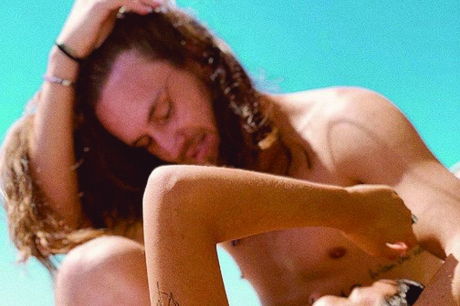 Carolina Loureiro e Vitor Kley estão inseparáveis e aproveitaram o último fim de semana da melhor forma: com um passeio de barco no Sul do País