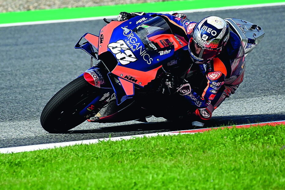 Miguel Oliveira sofreu o acidente a 12 voltas do final da prova 