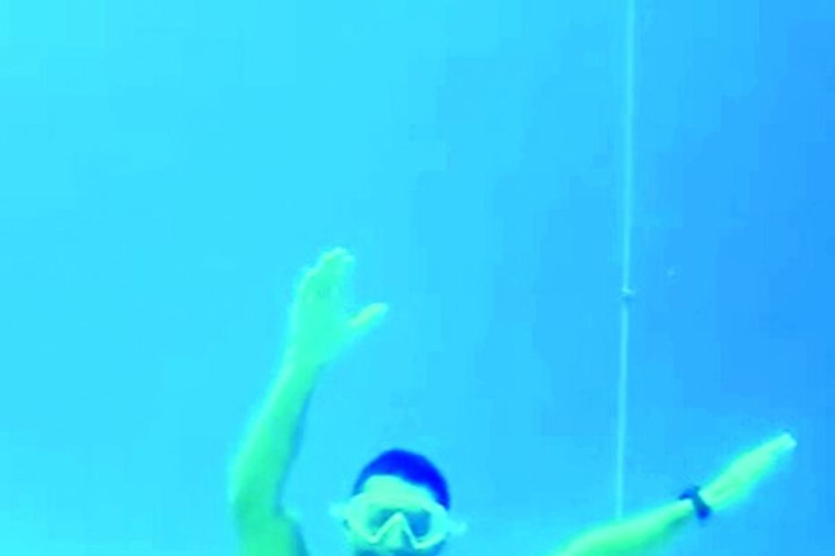 Ronaldo mergulhou a 18 metros de profundidade