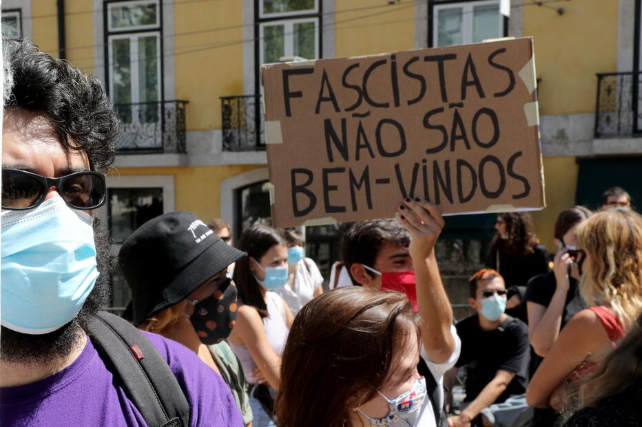 Centenas manifestam-se em Lisboa contra crescente à-vontade da extrema-direita