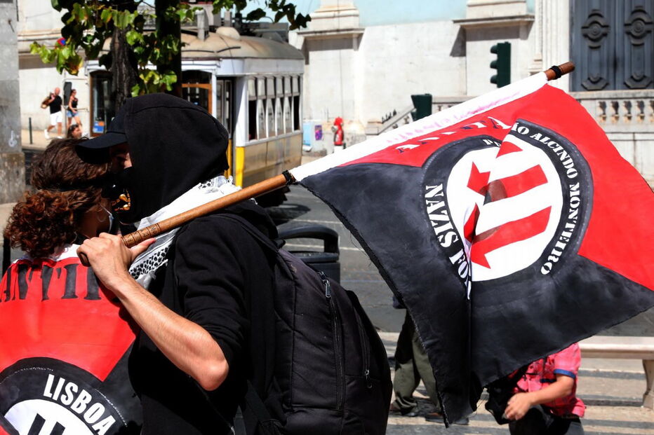 Centenas manifestam-se em Lisboa contra crescente à-vontade da extrema-direita