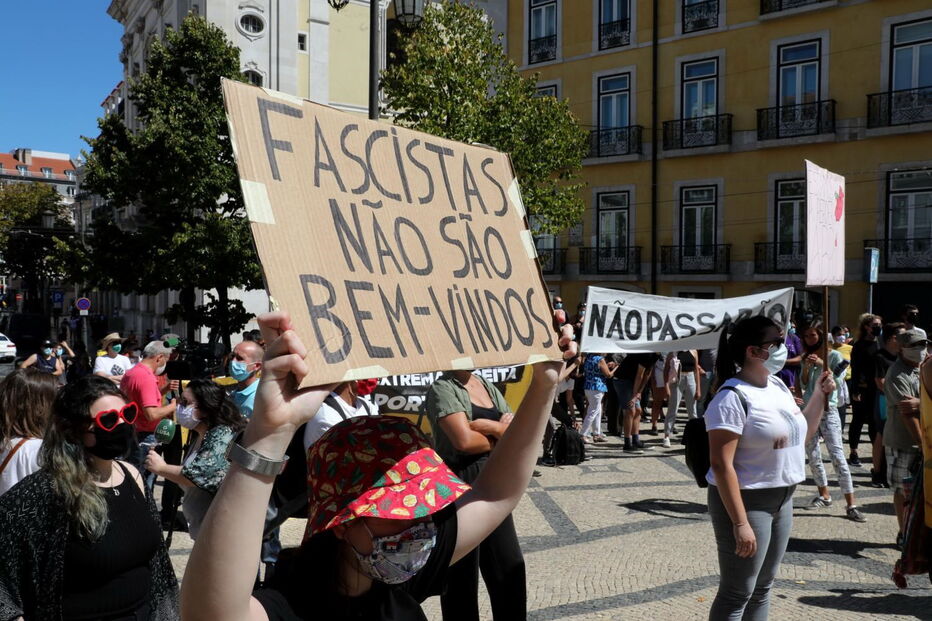 Centenas manifestam-se em Lisboa contra crescente à-vontade da extrema-direita