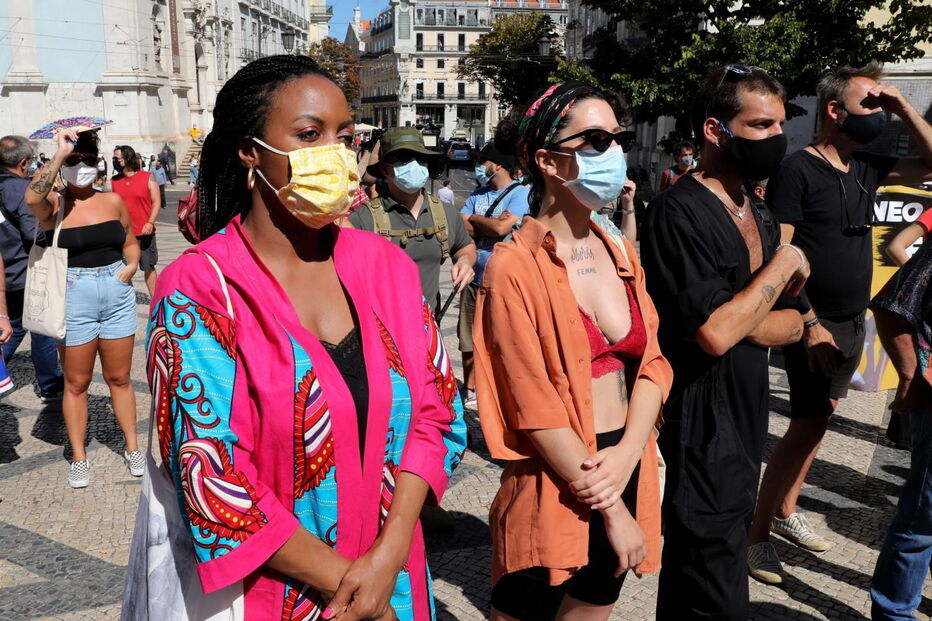 Centenas manifestam-se em Lisboa contra crescente à-vontade da extrema-direita