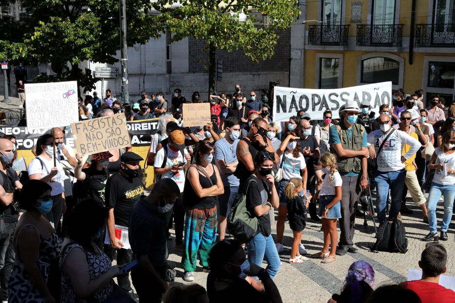 Centenas manifestam-se em Lisboa contra crescente à-vontade da extrema-direita