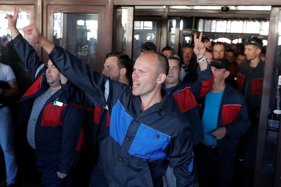 Manifestações contra presidenciais na Bielorrússia juntam centenas frente a fábricas e à TV pública