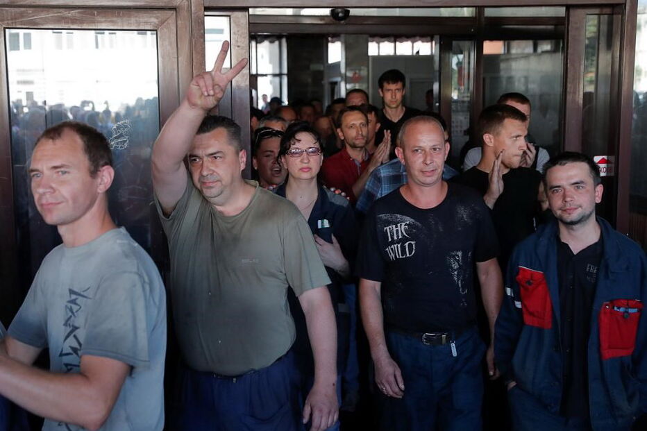 Manifestações contra presidenciais na Bielorrússia juntam centenas frente a fábricas e à TV pública