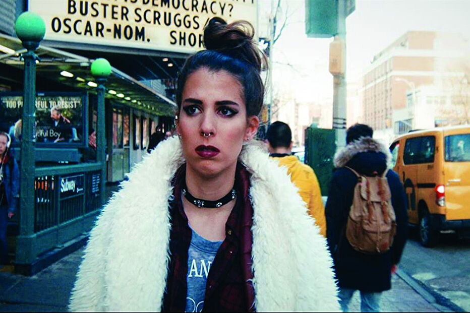 Sofia Mirpuri interpreta e produz ‘Alice, Nova Iorque e Outras Histórias’, filme premiado em vários festivais 