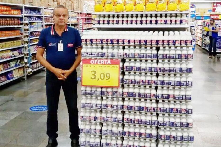 Manoel Moisés morreu no Carrefour e corpo foi tapado com caixas e guarda-chuvas